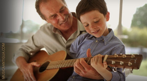 Si quieres un hijo listo, quítale el IPAD y que coja una guitarra