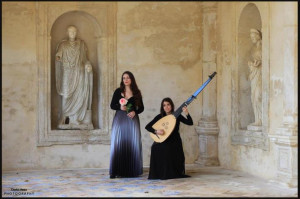 Visita guiada a la Casa Pilatos de Sevilla, con música de vihuela y tiorba