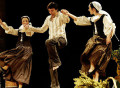 «Con mudanzas y meneos. Músicas y danzas de la época de Cervantes»